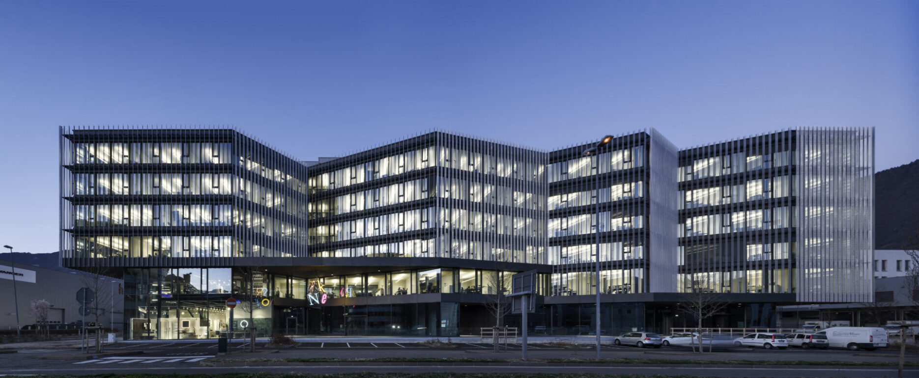 Impianti elettrici 16 Impianti elettrici svg+xml;charset=utf