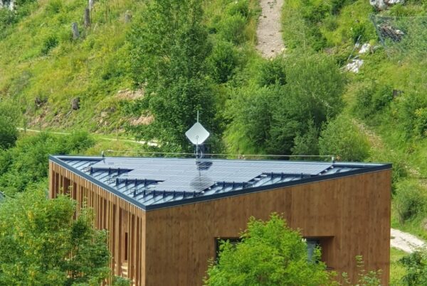 Hotel Adler KG PV Feld mit Schneefang